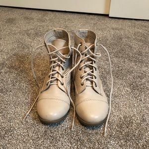 Creme colored High top sneakers